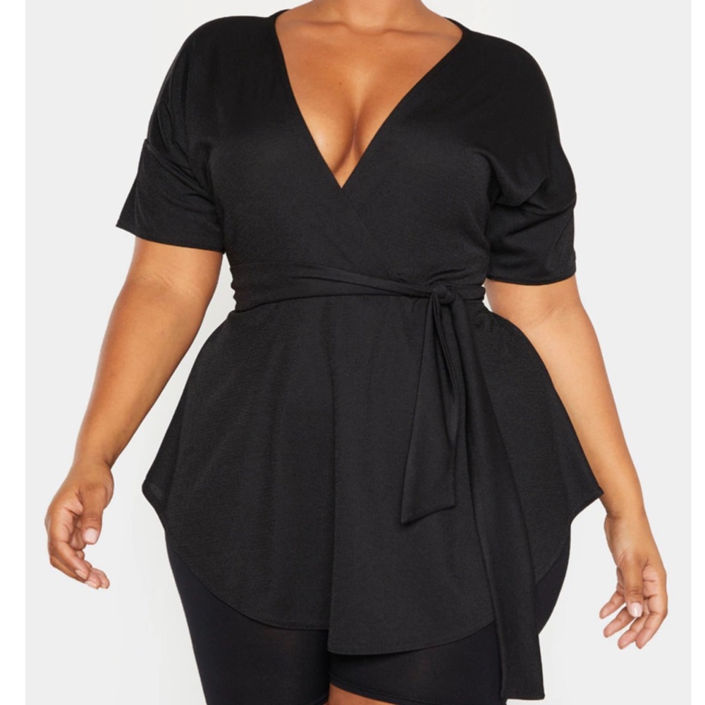 BLACK WRAP DEEP V SHORT SLEEVE TIE TOP
